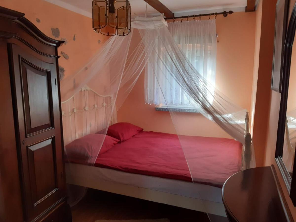 P-4 Apartment Retowo  Luaran gambar